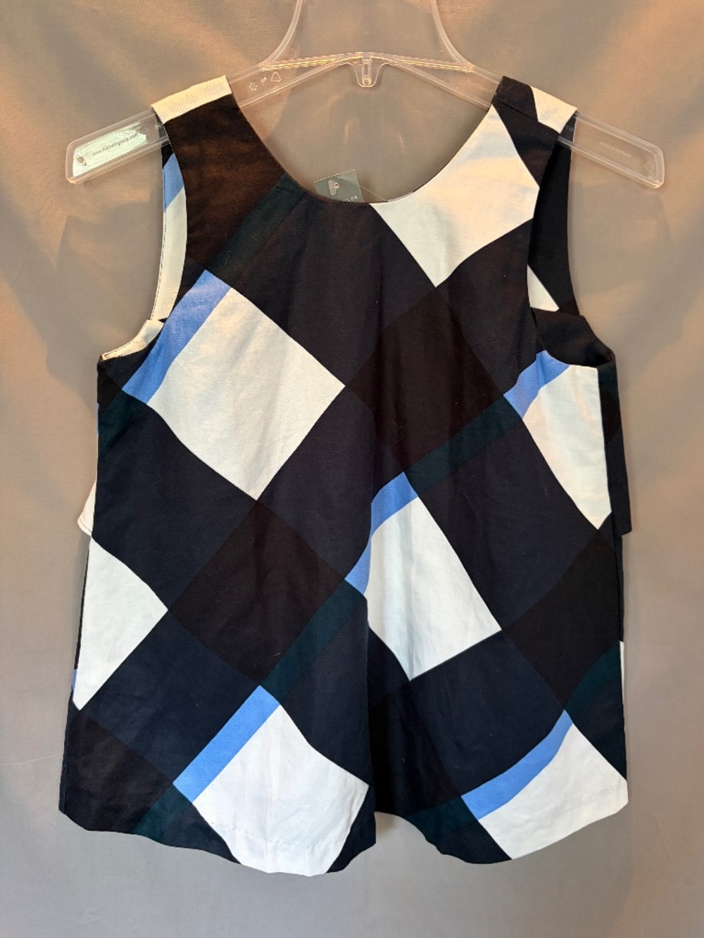 Ann Taylor Petite Sleeveless Blouse with bold diagonal pattern - Size XXSP (NWT)